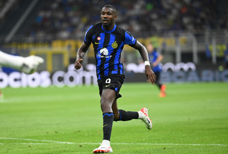 但他本人在 但他本人在